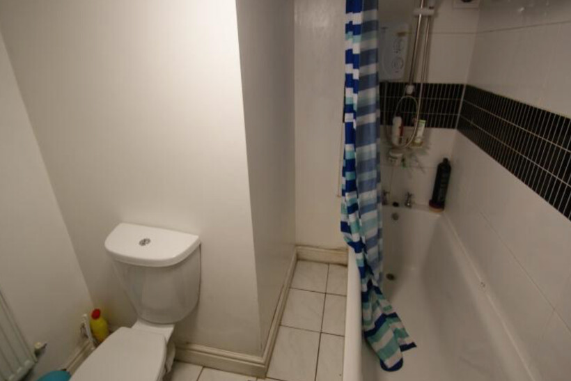 Manor Drive, Leeds LS6 7 bed terraced house to rent - £455 pcm (£105 pw)