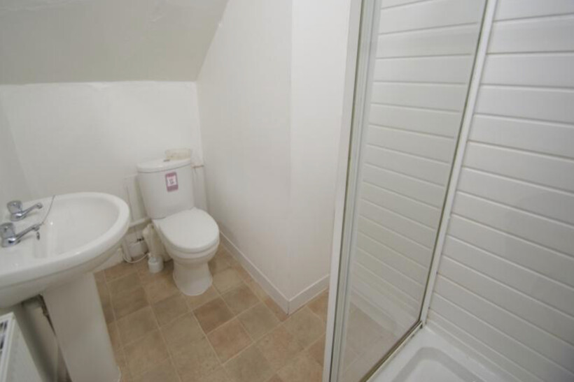 Norwood Terrace, Leeds LS6 4 bed house to rent - £468 pcm (£108 pw)