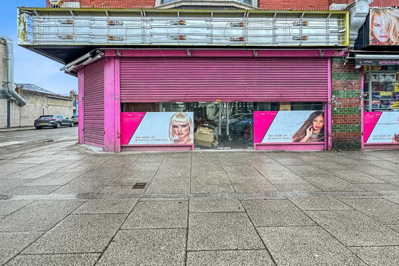 High Street, London NW10 Property to rent - £2,917 pcm (£673 pw)