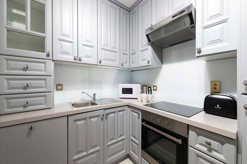 Kensington, London. W8 2 bed apartment to rent - £4,117 pcm (£950 pw)