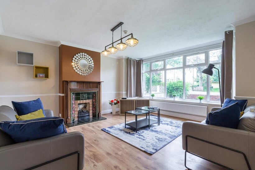 ST ANNS LANE, Leeds 6 bed house to rent - £3,250 pcm (£750 pw)