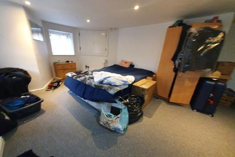 Egerton Road (Available July 2025)... 1 bed flat to rent - £900 pcm (£208 pw)