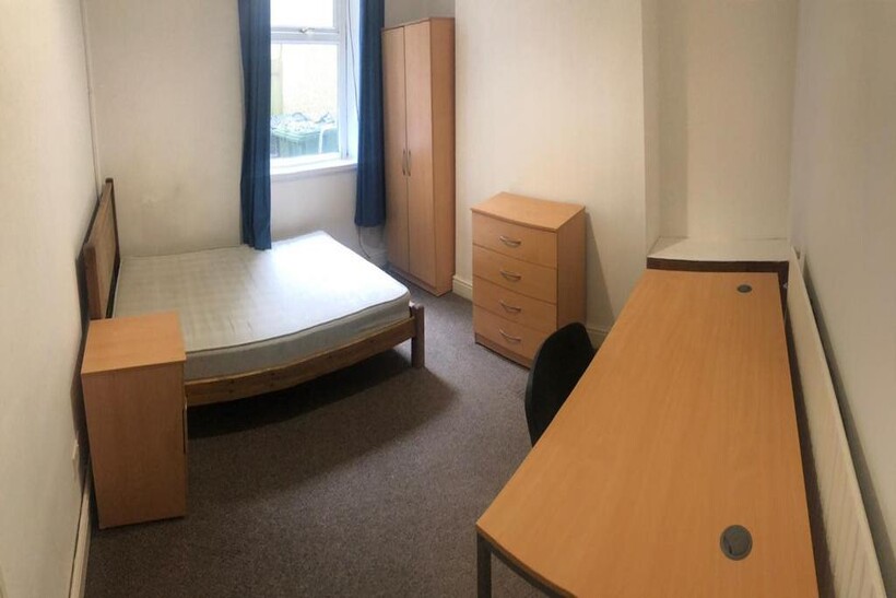 King Edwards Road, Brynmill, Swansea 7 bed house to rent - £3,150 pcm (£727 pw)