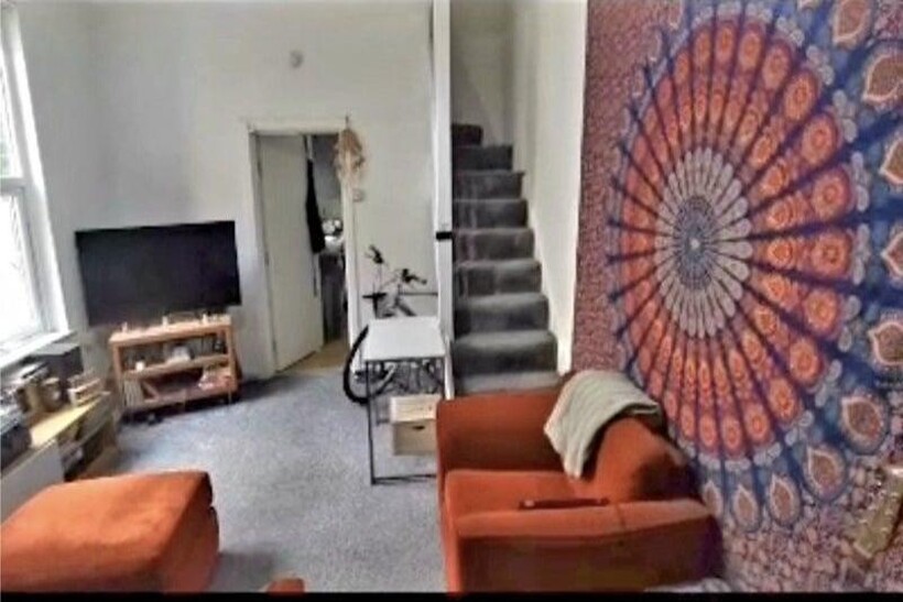 Egerton Road(Available July 2025)... 1 bed flat to rent - £950 pcm (£219 pw)