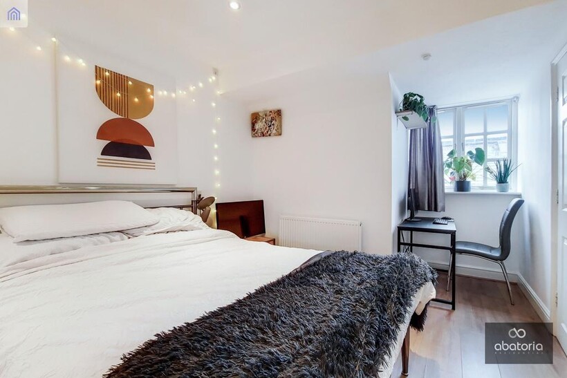 Bridewell Place, London, E1W 2 bed apartment to rent - £2,600 pcm (£600 pw)