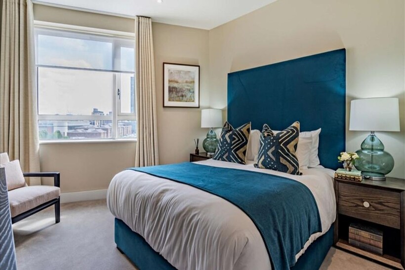 Westferry Circus, Circus Apartments 1 bed apartment to rent - £2,860 pcm (£660 pw)
