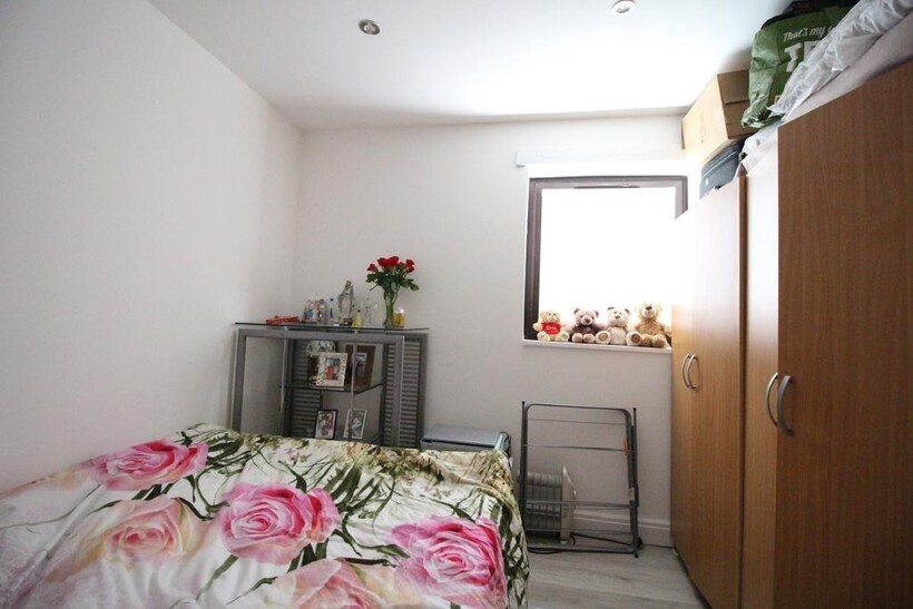 Harrow View, Harrow HA2 1 bed flat to rent - £1,275 pcm (£294 pw)