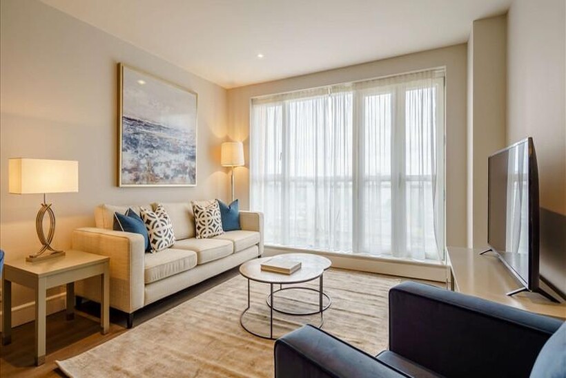 39 Westferry Circus, London, E14 2 bed apartment to rent - £4,117 pcm (£950 pw)