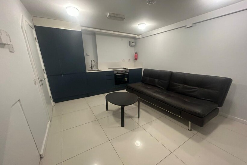 1 Bedroom Flat