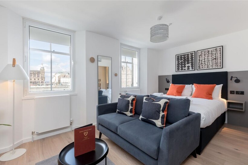 Market Street, Edinburgh EH1 1 bed serviced apartment to rent - £2,850 pcm (£658 pw)