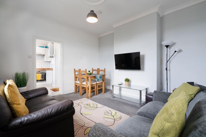 Olive Grove Road, Sheffield S2 4 bed house to rent - £3,973 pcm (£917 pw)