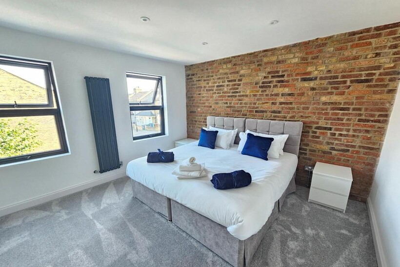 Hamilton Road, London E17 4 bed house to rent - £9,000 pcm (£2,077 pw)
