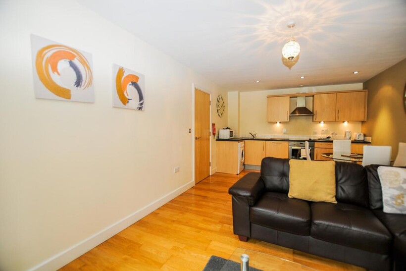 Montague Street, Bristol BS2 Serviced apartment to rent - £2,520 pcm (£582 pw)