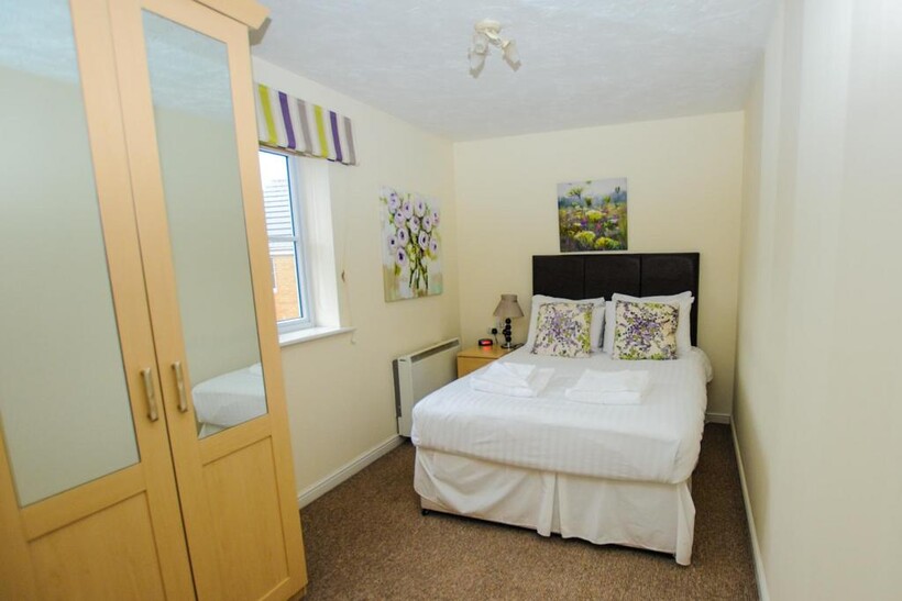 Orchard Gate, Bradley Stoke BS32 2 bed serviced apartment to rent - £3,060 pcm (£706 pw)