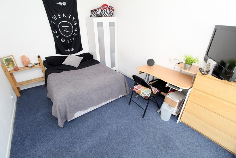 Francis Avenue, Southsea PO4 5 bed terraced house to rent - £2,589 pcm (£597 pw)