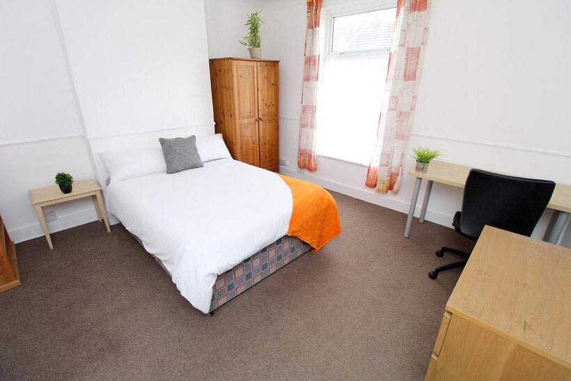 Jessie Road, Southsea PO4 5 bed terraced house to rent - £2,589 pcm (£597 pw)