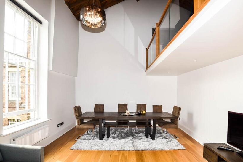 Royal Drive, London N11 3 bed apartment to rent - £3,358 pcm (£775 pw)