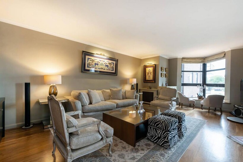 Waterside Point, Anhalt Road... 5 bed penthouse to rent - £16,501 pcm (£3,808 pw)