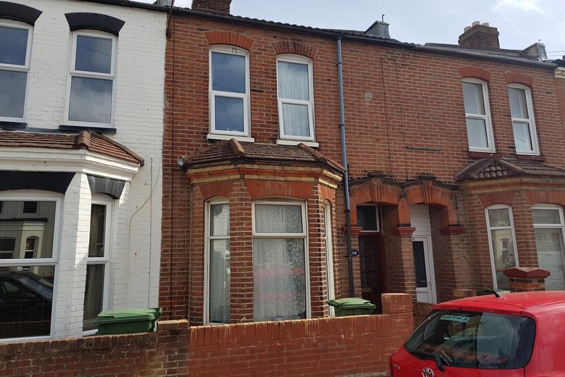 St. Augustine Road, Southsea PO4 5 bed terraced house to rent - £2,550 pcm (£588 pw)