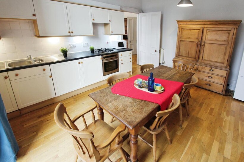 Rosebery Crescent, Edinburgh EH12 2 bed flat to rent - £1,650 pcm (£381 pw)