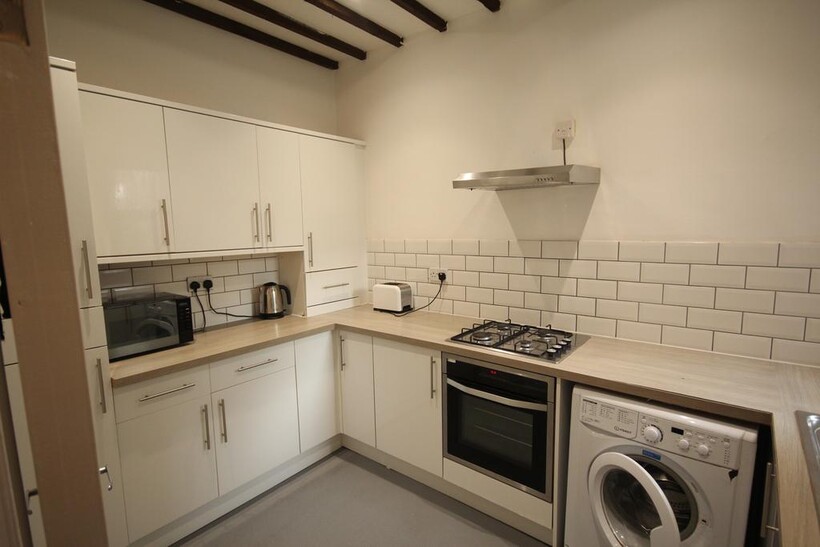 Mafeking Road, Southsea PO4 4 bed terraced house to rent - £2,325 pcm (£537 pw)