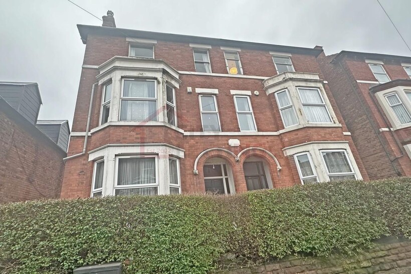 Burford Road 1 bed in a house share to rent - £563 pcm (£130 pw)