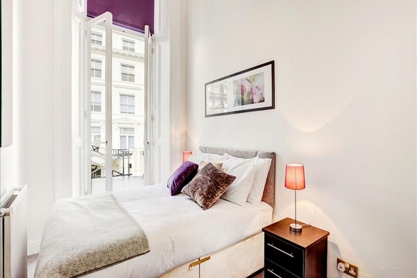 Lexham Gardens, London, W8 2 bed apartment to rent - £4,333 pcm (£1,000 pw)
