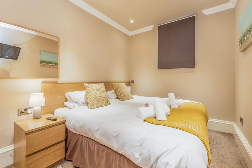 North Castle Street, Edinburgh EH2 3 bed serviced apartment to rent - £9,600 pcm (£2,215 pw)