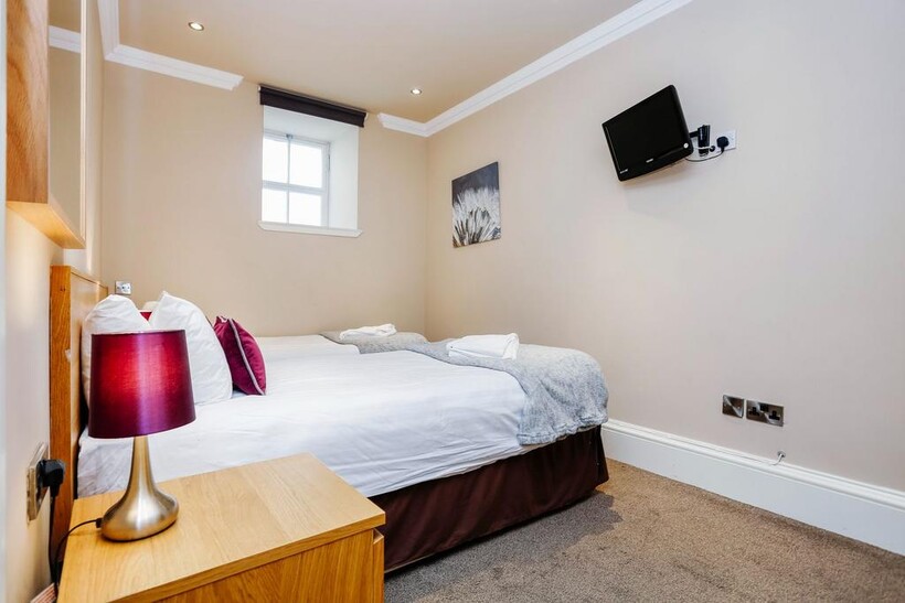 North Castle Street, Edinburgh EH2 3 bed serviced apartment to rent - £9,600 pcm (£2,215 pw)