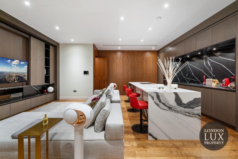 Ennismore Gardens, London SW7 2 bed apartment to rent - £19,500 pcm (£4,500 pw)