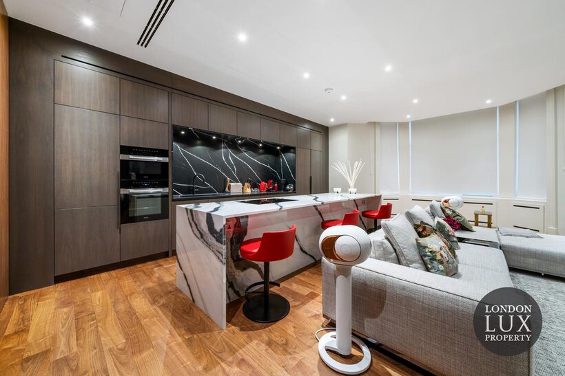 Ennismore Gardens, London SW7 2 bed apartment to rent - £19,500 pcm (£4,500 pw)