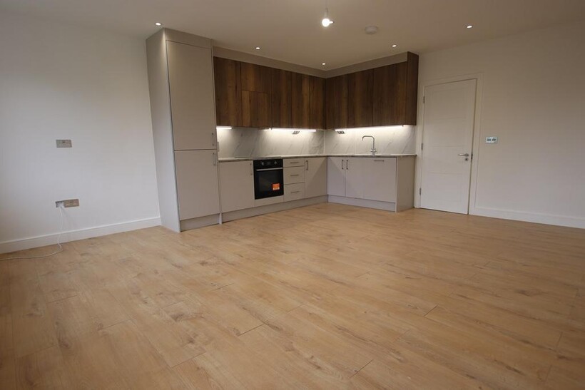 Purley Rise, Purley, CR8 2 bed flat to rent - £2,100 pcm (£485 pw)