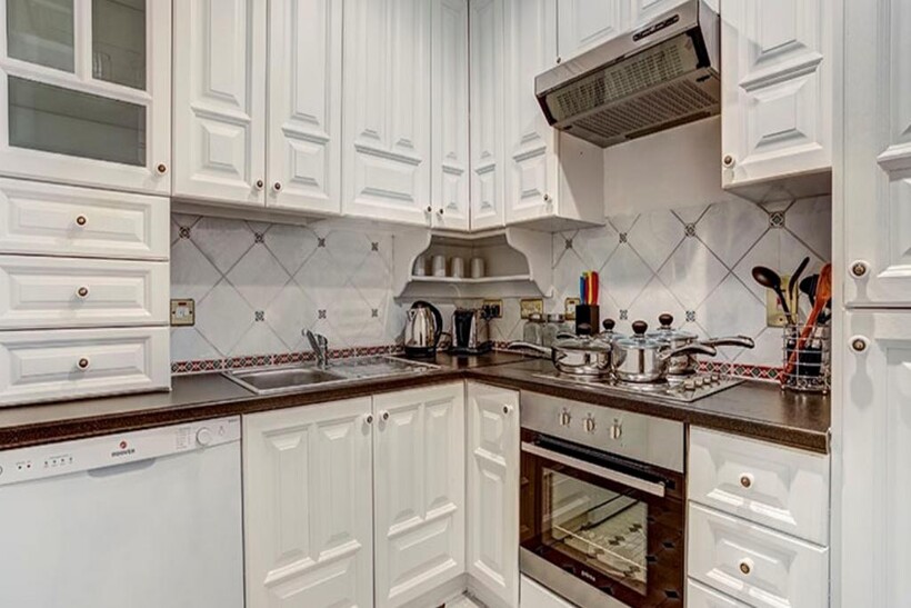 Lexham Gardens, London W8 2 bed flat to rent - £4,333 pcm (£1,000 pw)