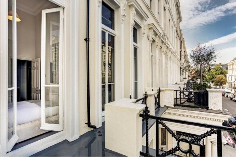 Lexham Gardens, London W8 2 bed flat to rent - £4,333 pcm (£1,000 pw)