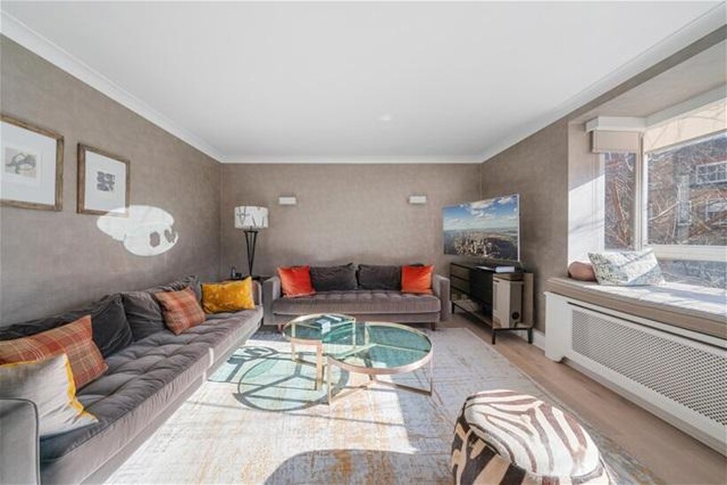 Kinnerton Street, Belgravia 3 bed property to rent - £7,367 pcm (£1,700 pw)