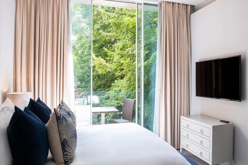 Mayfair, London W1K 2 bed apartment to rent - £10,400 pcm (£2,400 pw)
