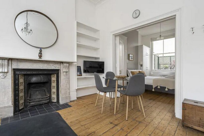 Kensington Church Street, London, W8 1 bed apartment to rent - £5,633 pcm (£1,300 pw)