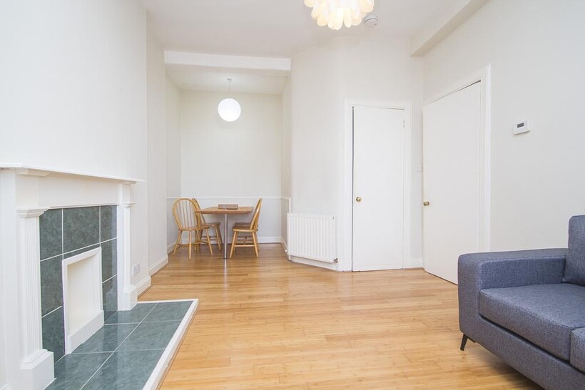 Westfield Road, Edinburgh EH11 1 bed flat to rent - £895 pcm (£207 pw)