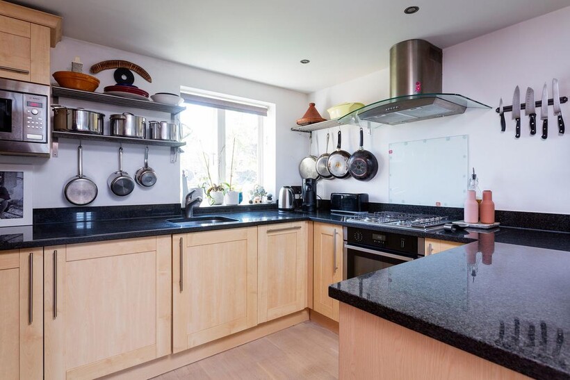 Wimbledon Park Road, London SW18 2 bed maisonette to rent - £10,833 pcm (£2,500 pw)