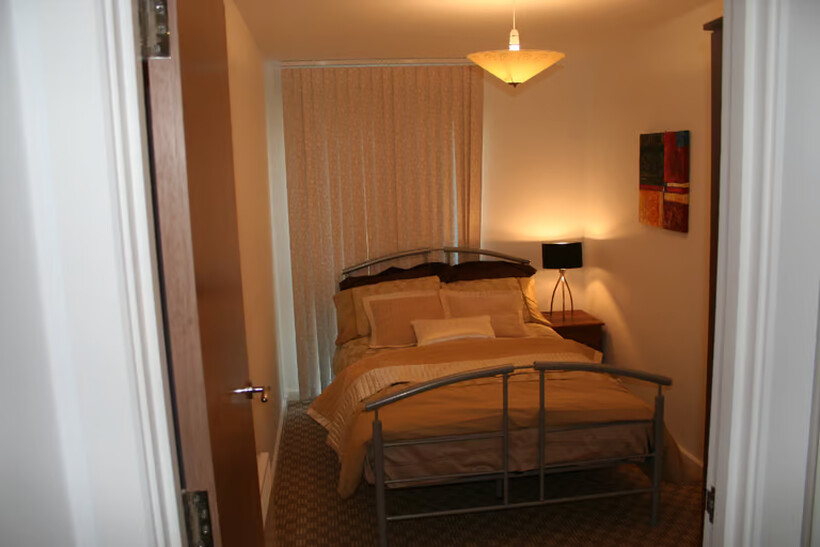 Salford M5 3 bed flat to rent - £1,200 pcm (£277 pw)