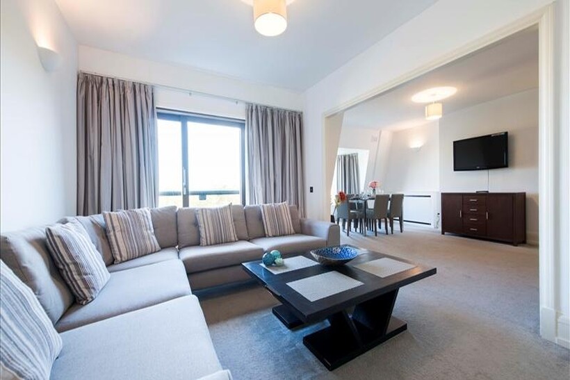 Park Road, London NW8 4 bed penthouse to rent - £9,555 pcm (£2,205 pw)