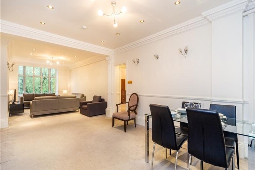 Park Road, London NW8 4 bed apartment to rent - £8,870 pcm (£2,047 pw)