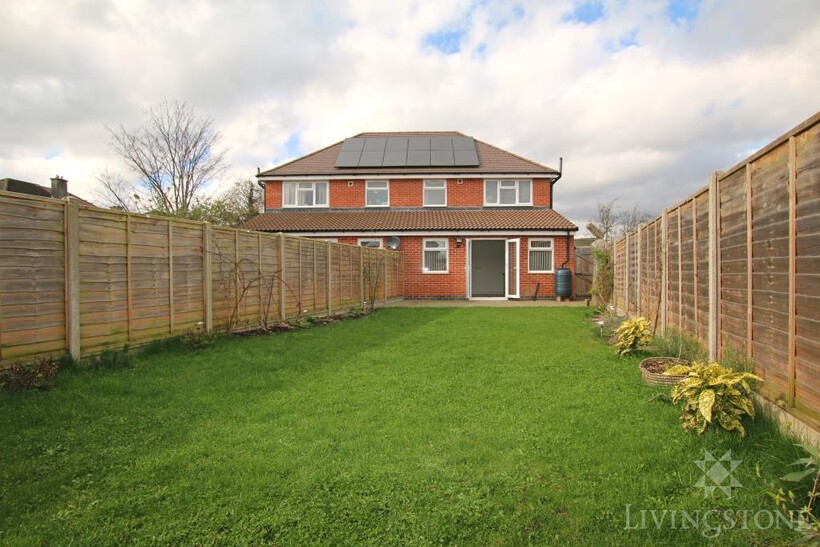 Eagle Court, Leicester LE3 3 bed terraced house to rent - £1,350 pcm (£312 pw)
