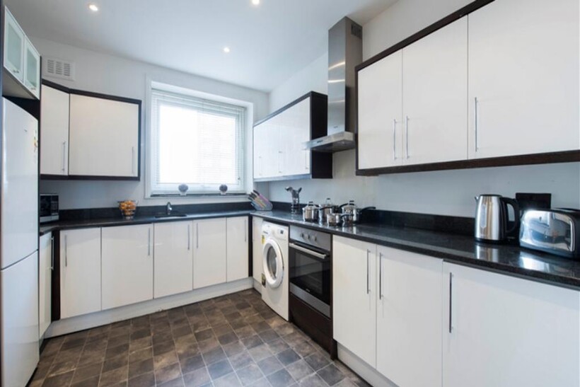 Park Road, London NW8 4 bed apartment to rent - £9,555 pcm (£2,205 pw)