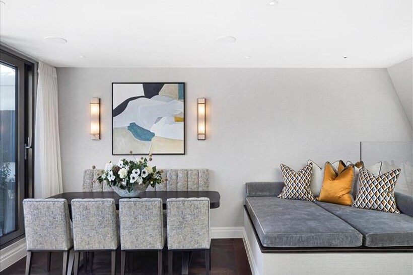 Prince Of Wales Terrace, London W8 3 bed flat to rent - £19,500 pcm (£4,500 pw)