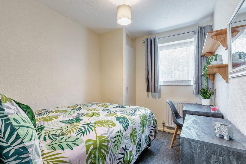 Tippett Close, Colchester CO4 5 bed terraced house to rent - £2,600 pcm (£600 pw)