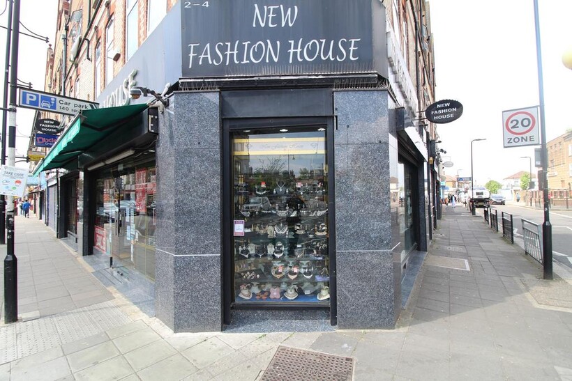 King Street, Southall UB2 Property to rent - £4,833 pcm (£1,115 pw)