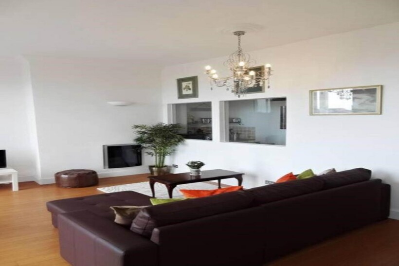 Marine Parade, Brighton 2 bed flat to rent - £2,400 pcm (£554 pw)