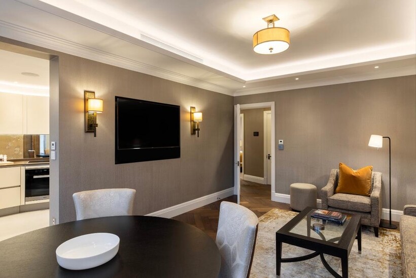 Mayfair W1K 2 bed apartment to rent - £15,864 pcm (£3,661 pw)
