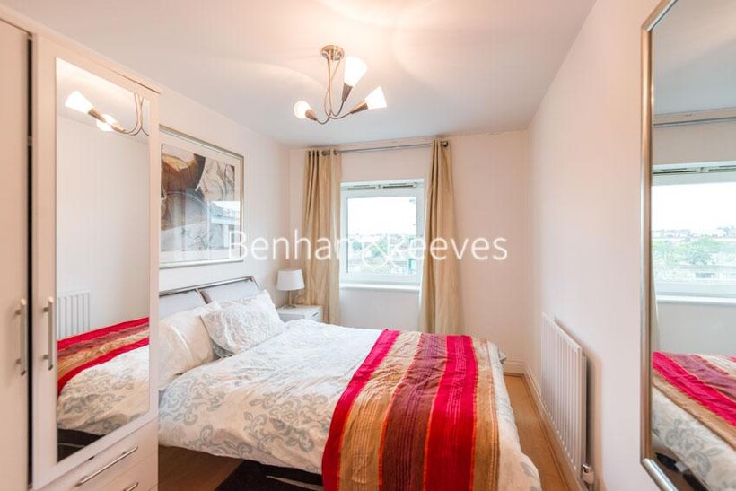 Warwick Road, Kensington W14 2 bed apartment to rent - £3,250 pcm (£750 pw)